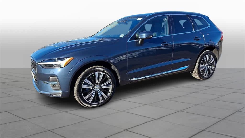 Thumbnail: 2022 Volvo XC60 - 4