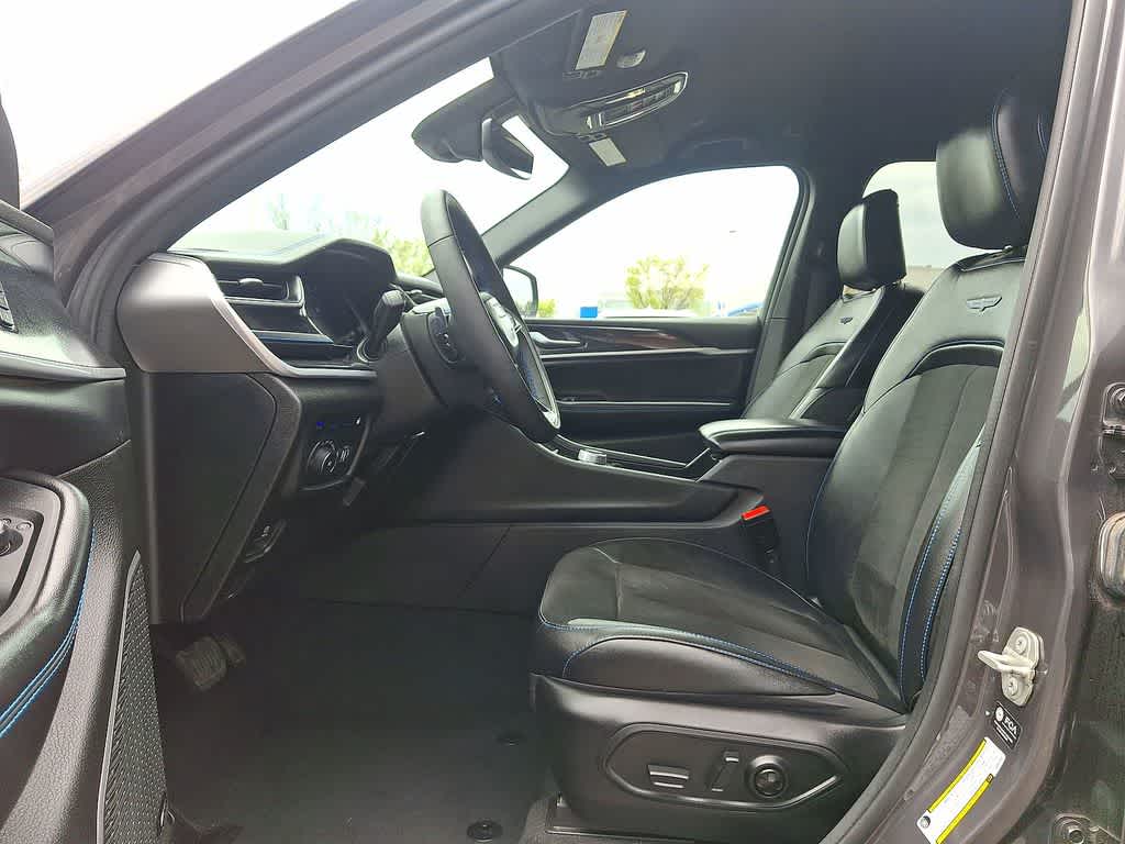 Thumbnail: 2024 Jeep Grand Cherokee - 11