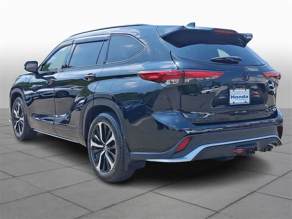 Thumbnail: 2021 Toyota Highlander - 22