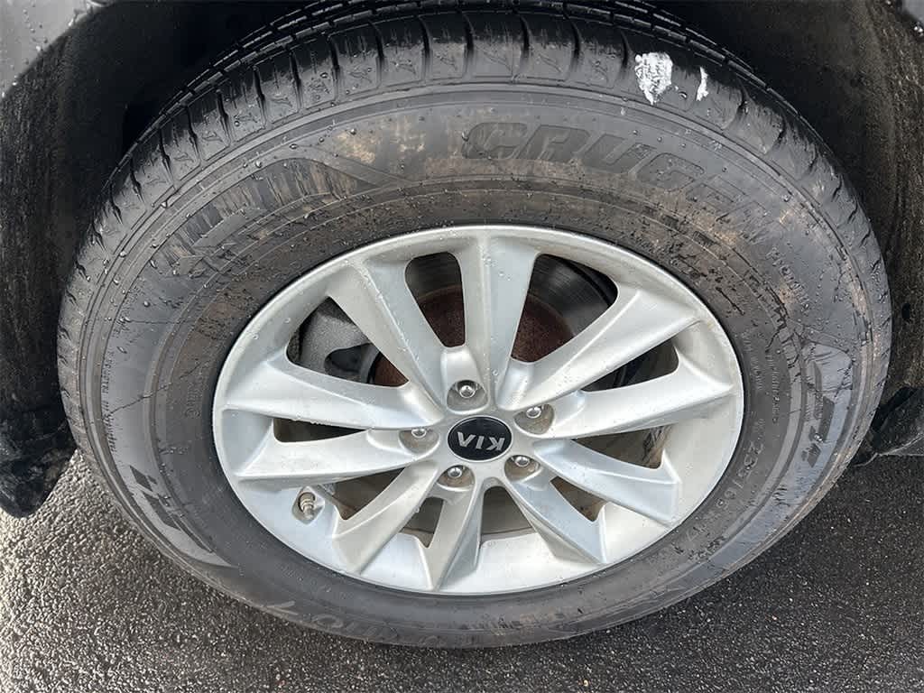 Thumbnail: 2019 Kia Sorento - 10