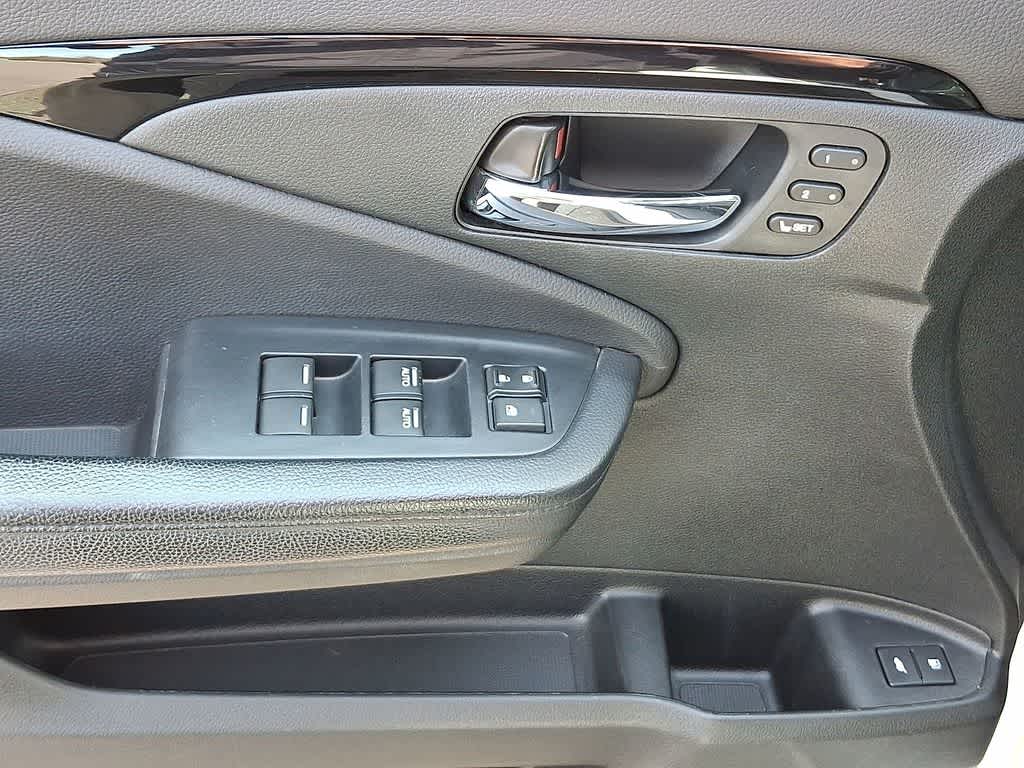 Thumbnail: 2021 Honda Pilot - 10