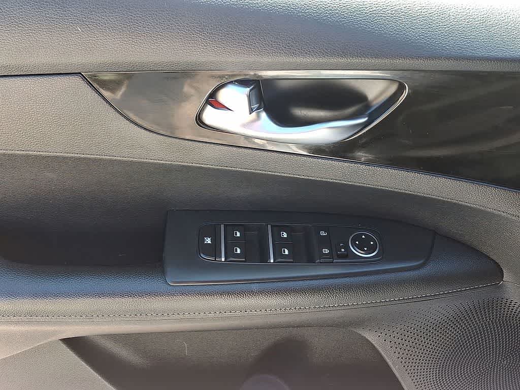 Thumbnail: 2019 Kia Forte - 10