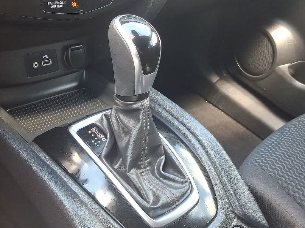 Thumbnail: 2021 Nissan Rogue Sport - 12