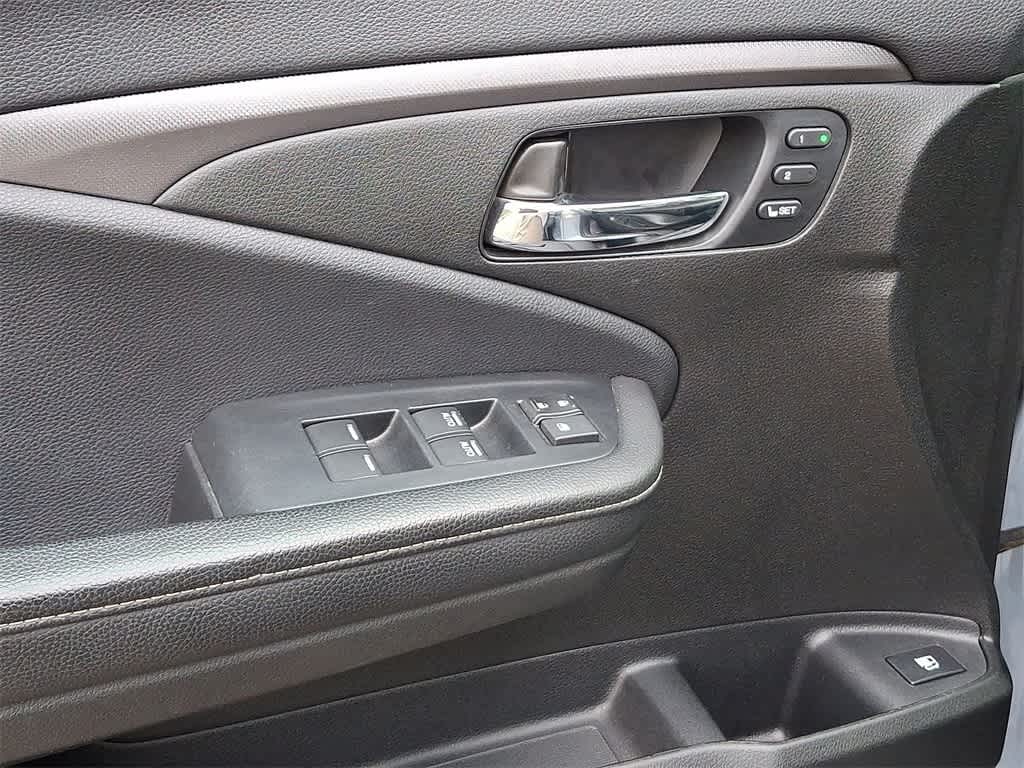 Thumbnail: 2023 Honda Ridgeline - 2