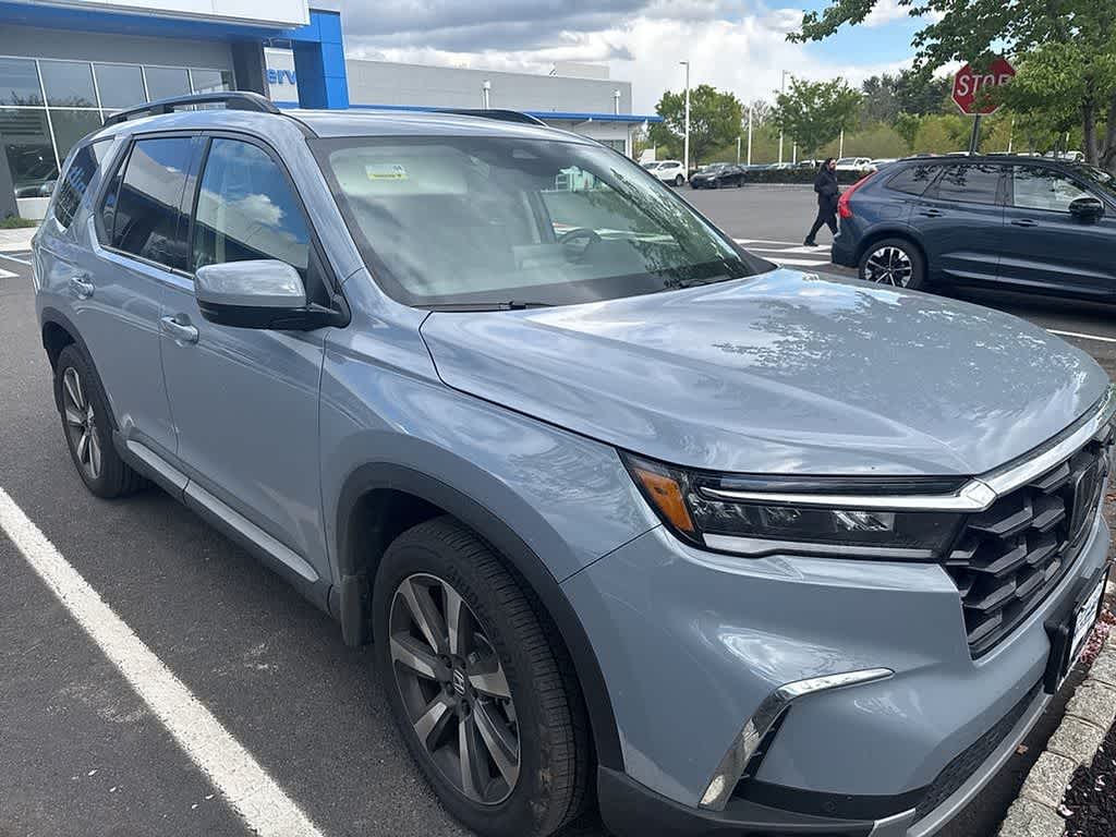 Thumbnail: 2023 Honda Pilot - 3