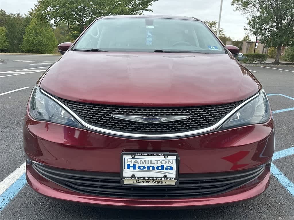 Thumbnail: 2017 Chrysler Pacifica - 2