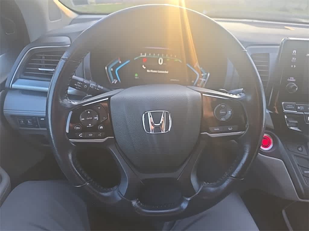 Thumbnail: 2018 Honda Odyssey - 18