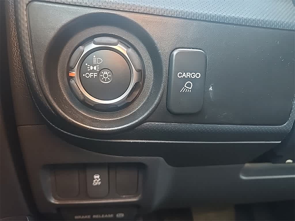 Thumbnail: 2012 Honda Ridgeline - 21