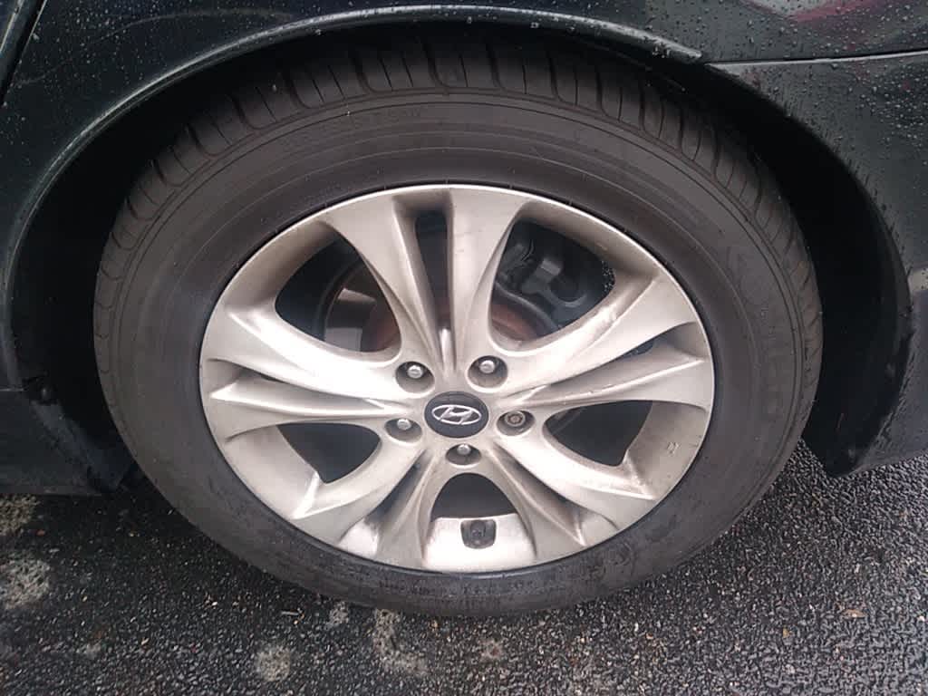 Thumbnail: 2013 Hyundai Sonata - 10