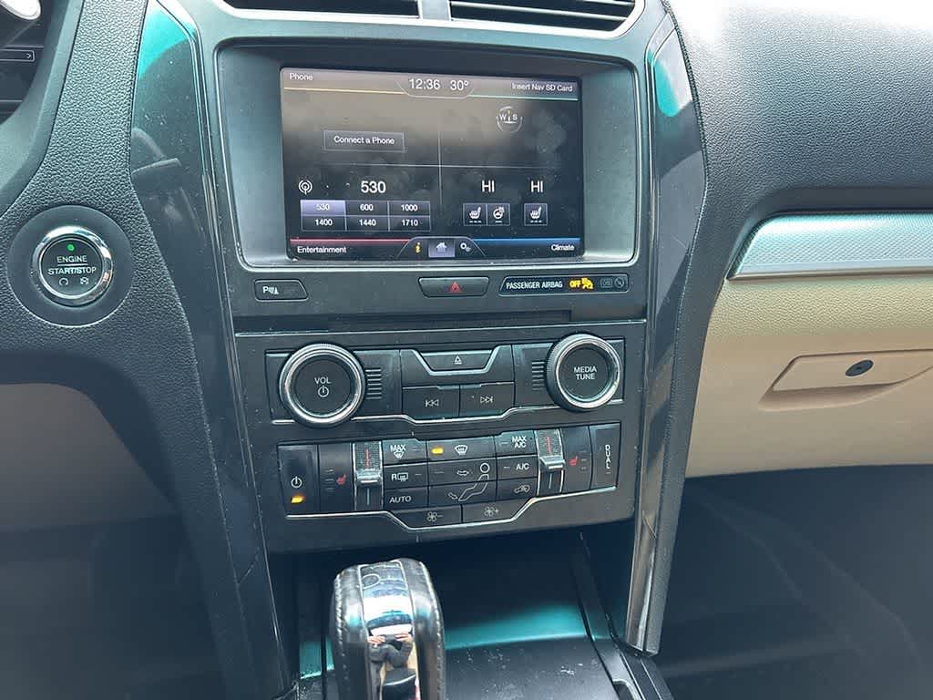 Thumbnail: 2016 Ford Explorer - 21