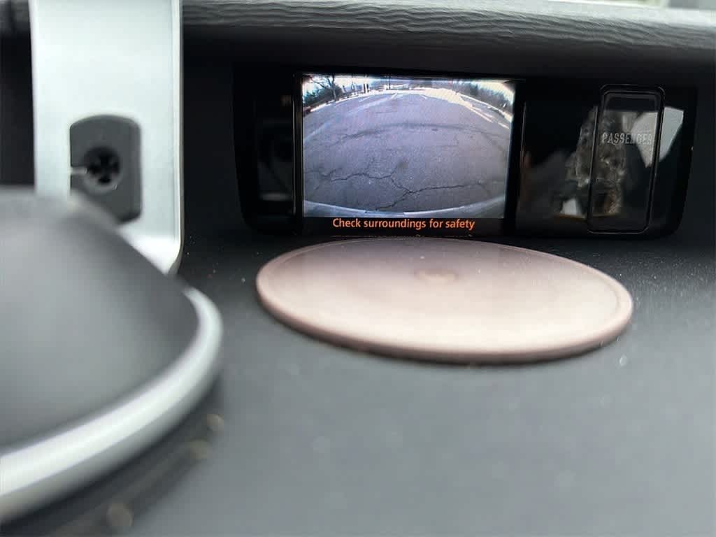 Thumbnail: 2011 Toyota Sienna - 9