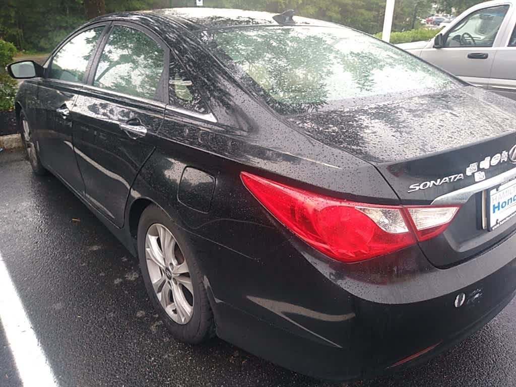 Thumbnail: 2013 Hyundai Sonata - 9