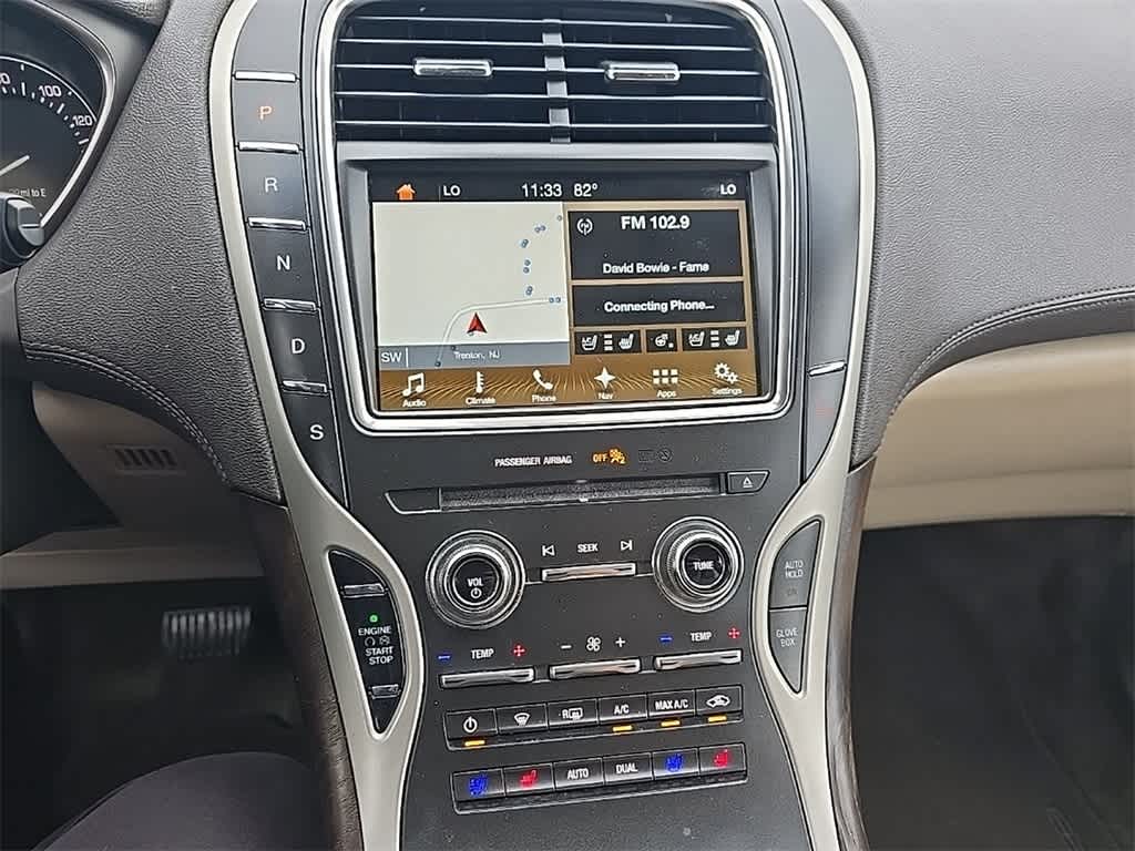 Thumbnail: 2017 Lincoln MKX - 11