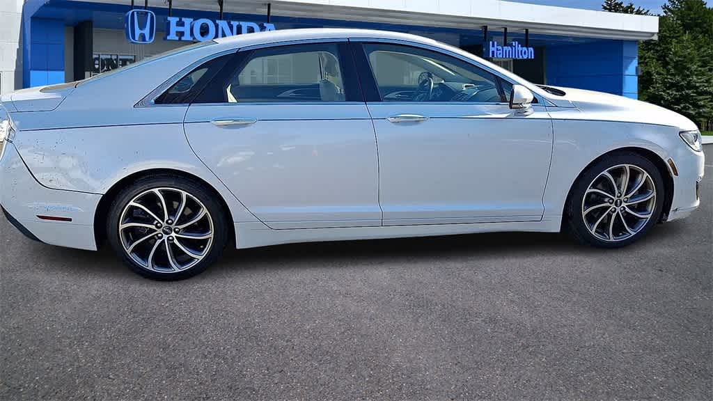 Thumbnail: 2019 Lincoln MKZ - 9