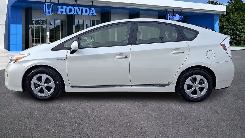 Thumbnail: 2015 Toyota Prius - 5