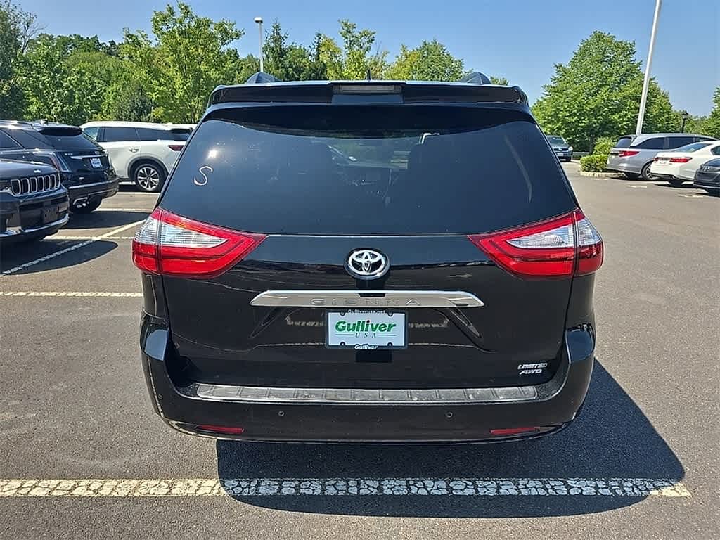 Thumbnail: 2018 Toyota Sienna - 5