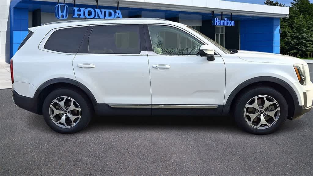 Thumbnail: 2020 Kia Telluride - 9