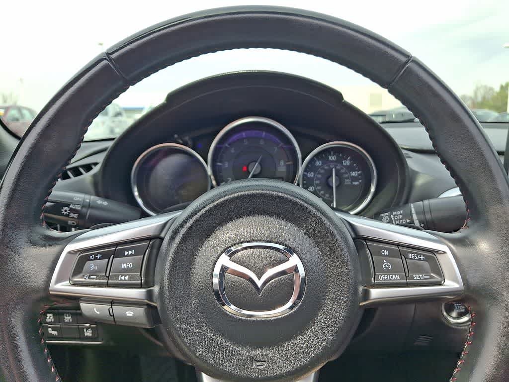 Thumbnail: 2017 Mazda MX-5 Miata - 8
