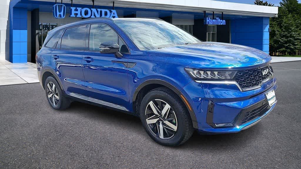 Thumbnail: 2023 Kia Sorento - 2