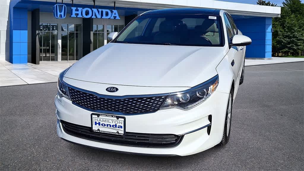 Thumbnail: 2017 Kia Optima - 3