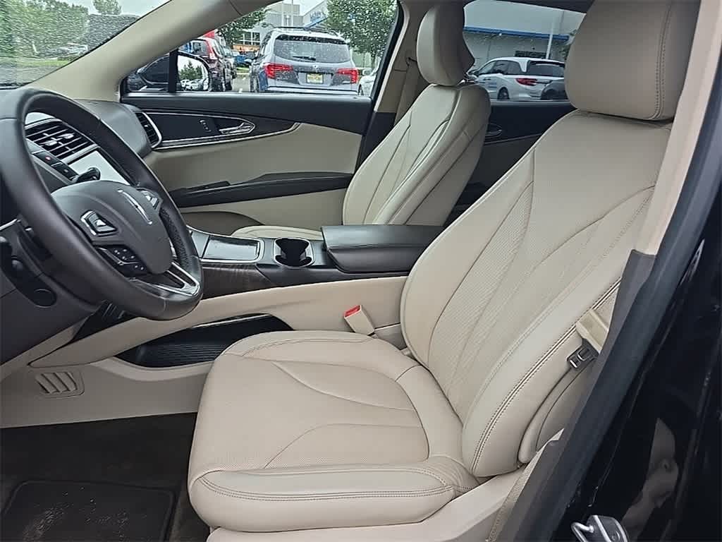 Thumbnail: 2017 Lincoln MKX - 8