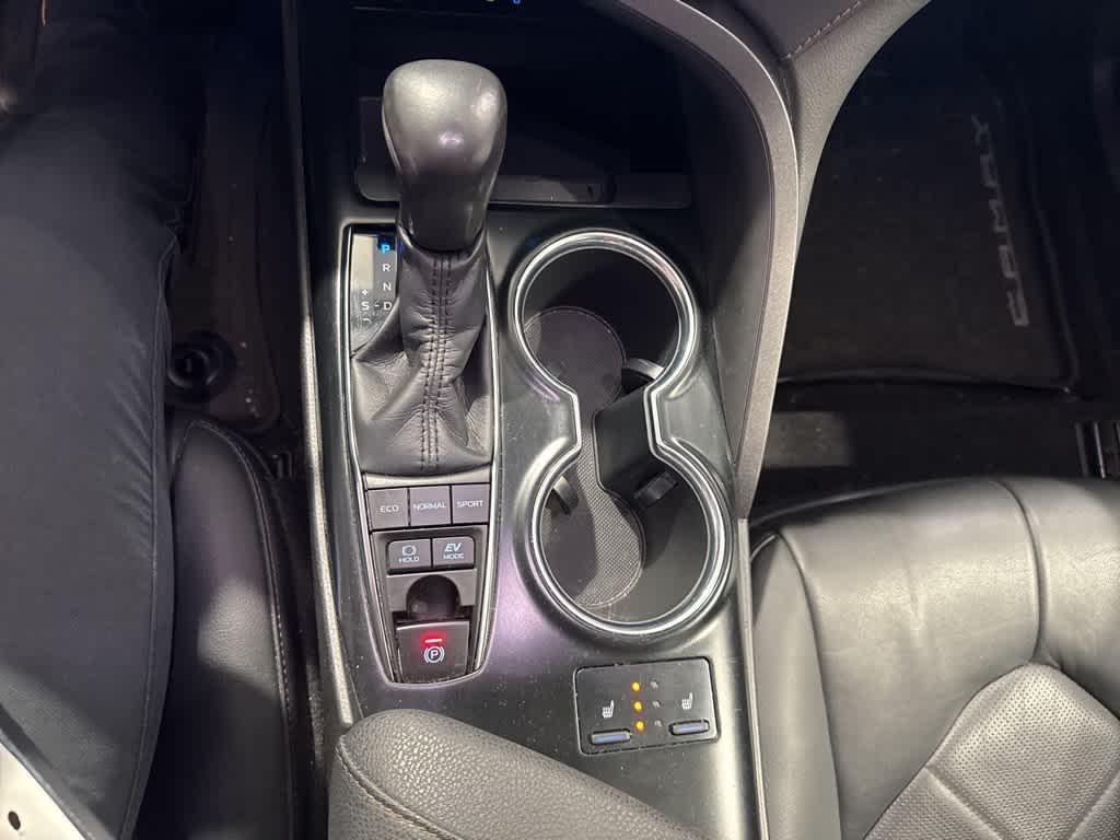 Thumbnail: 2019 Toyota Camry - 17