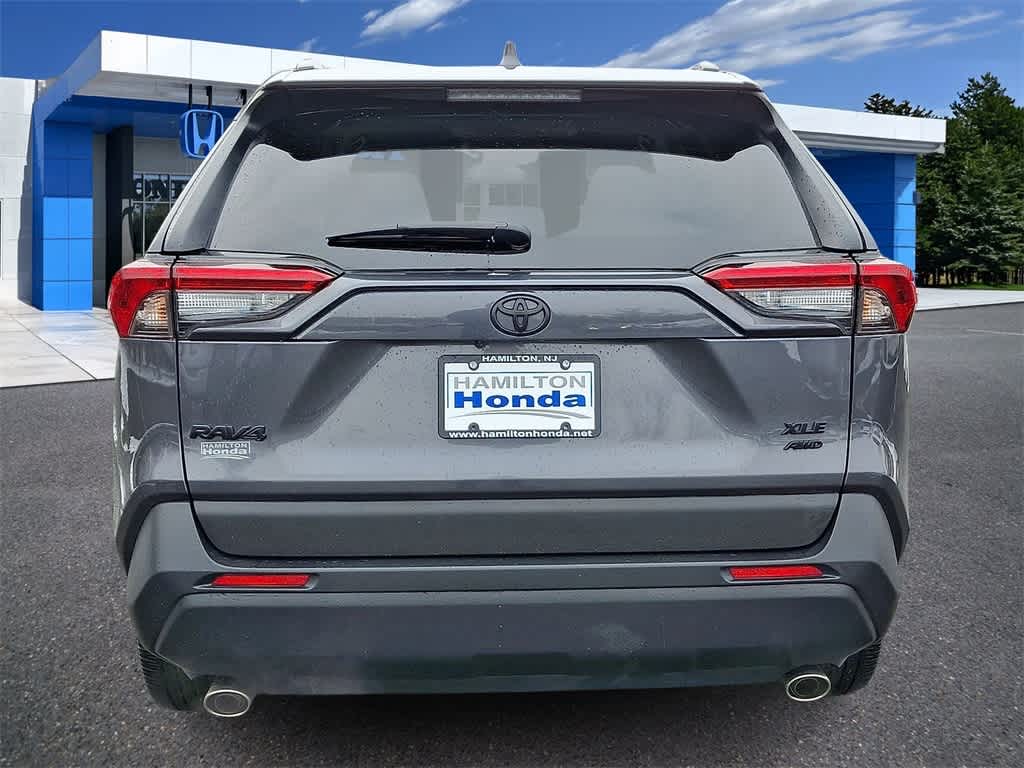 Thumbnail: 2022 Toyota RAV4 - 19