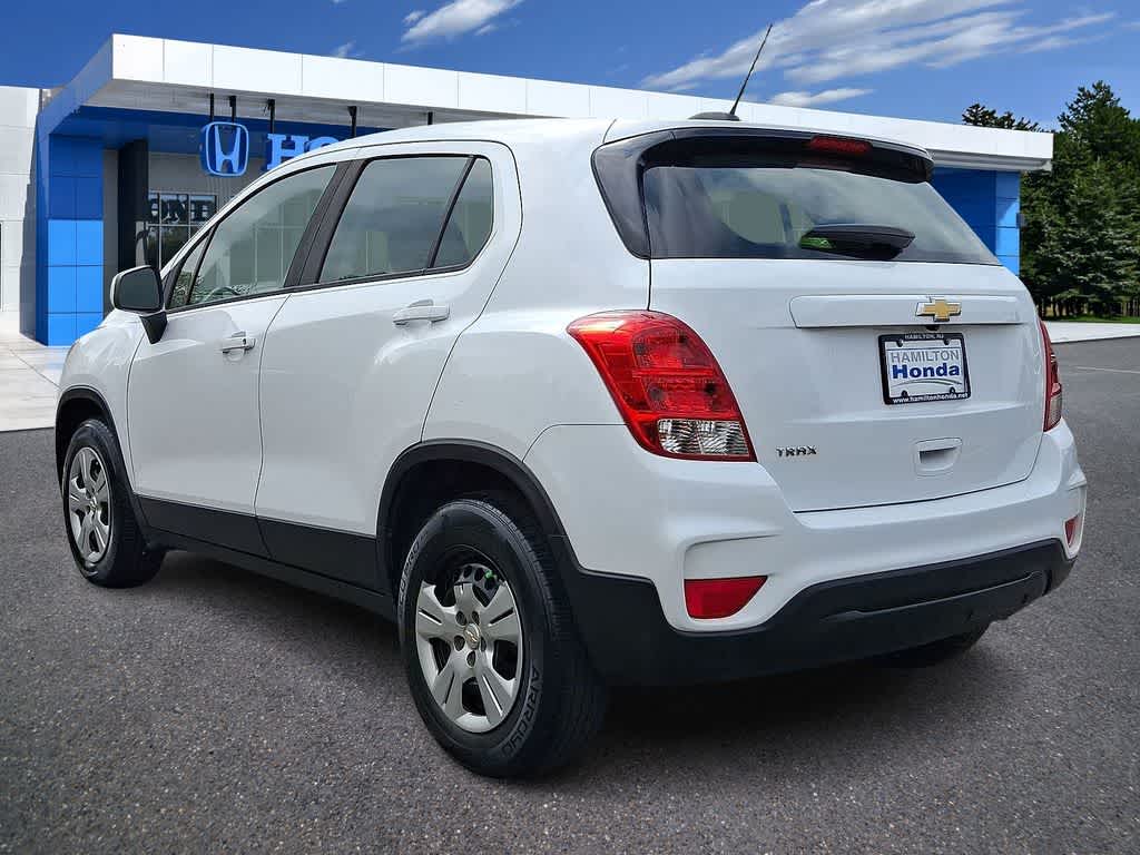 Thumbnail: 2017 Chevrolet Trax - 22