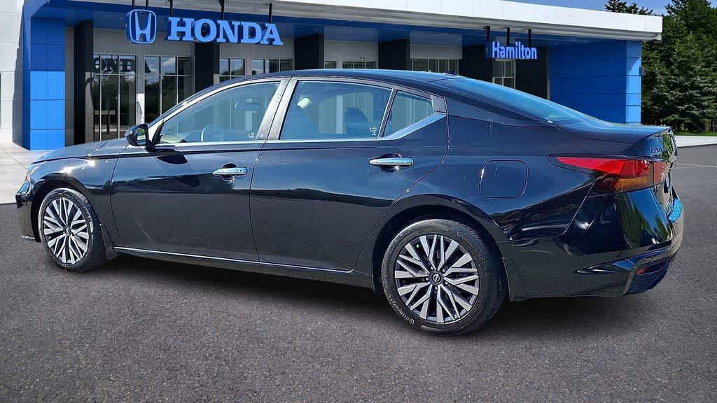 Thumbnail: 2023 Nissan Altima - 6