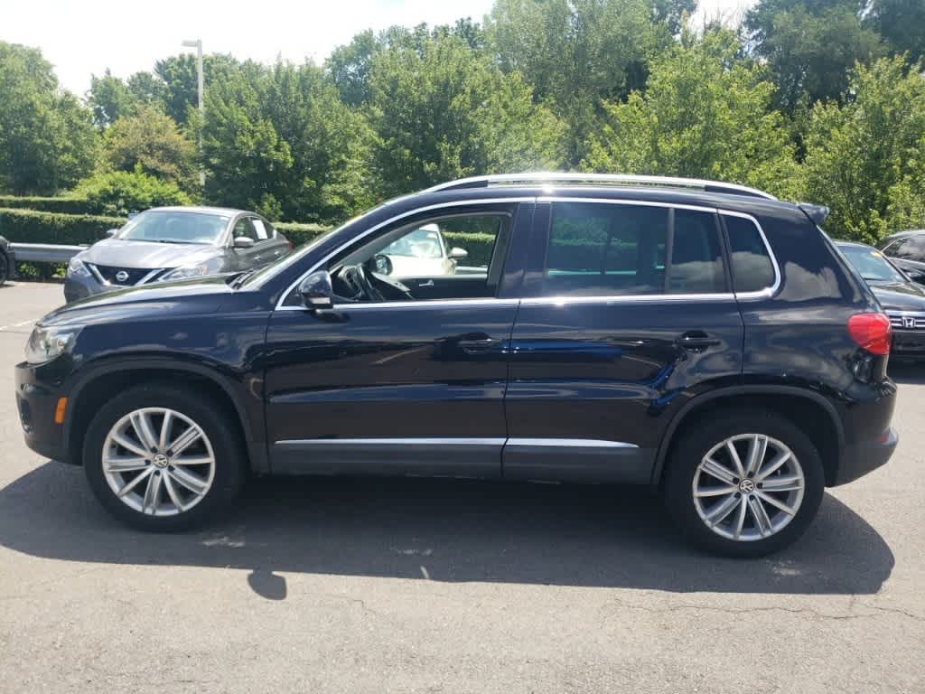 Thumbnail: 2016 Volkswagen Tiguan - 8