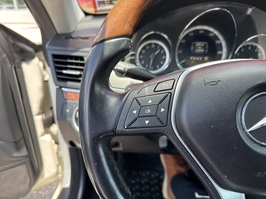 Thumbnail: 2012 Mercedes-Benz E-Class - 11