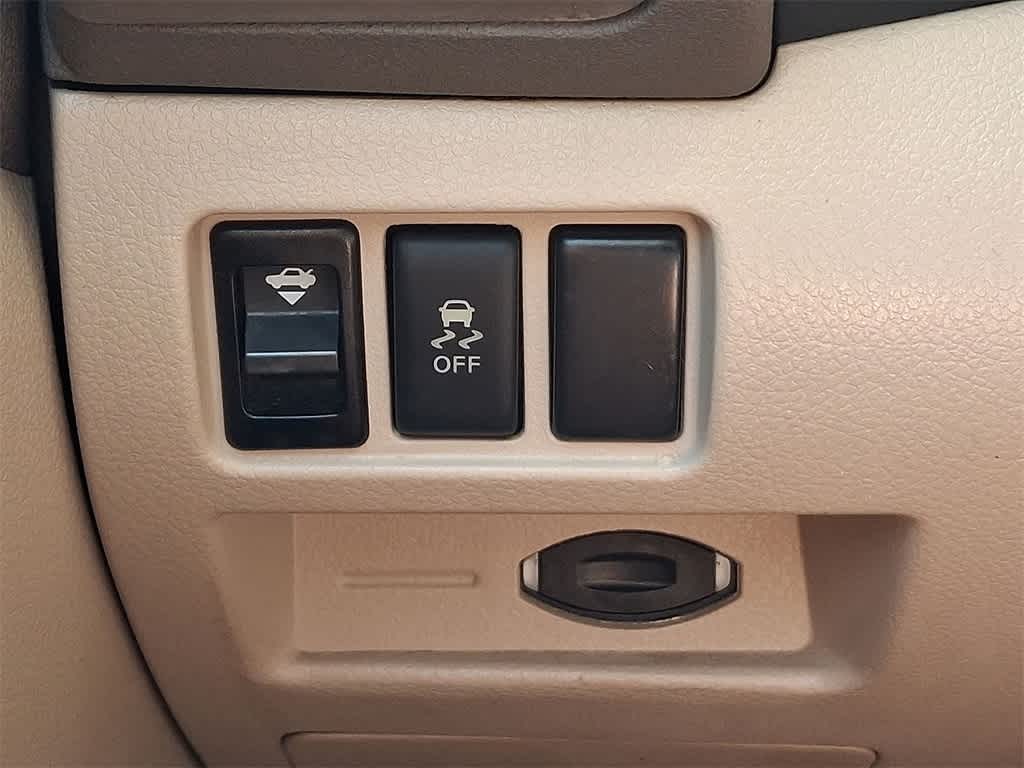 Thumbnail: 2011 Nissan Altima - 15