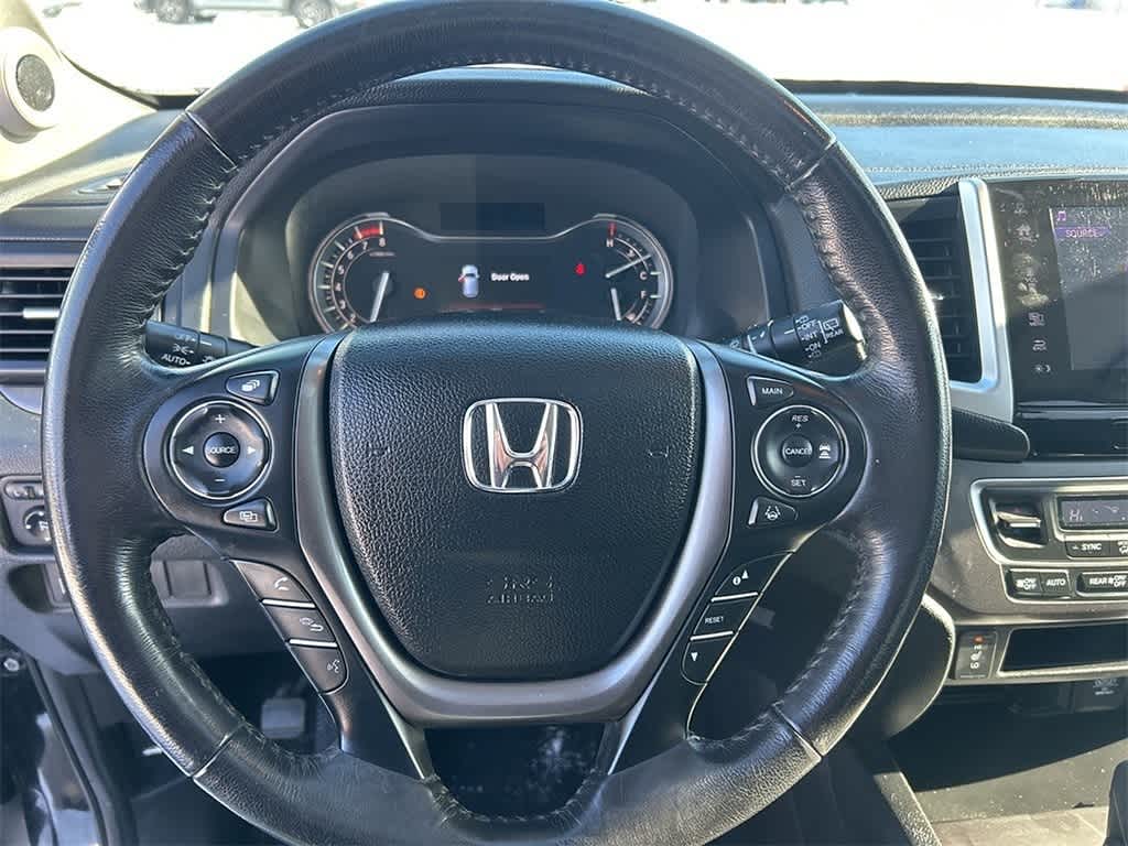 Thumbnail: 2018 Honda Pilot - 17