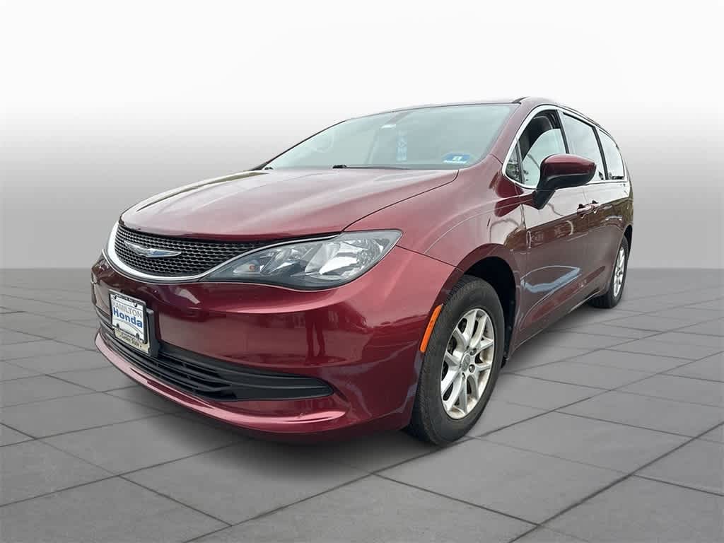 Thumbnail: 2017 Chrysler Pacifica - 1