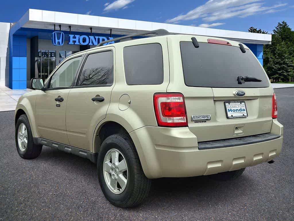 Thumbnail: 2010 Ford Escape - 22