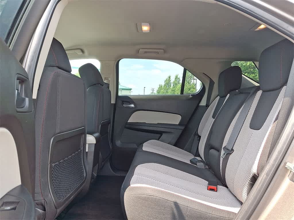Thumbnail: 2010 Chevrolet Equinox - 19