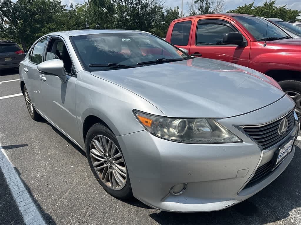 Thumbnail: 2013 Lexus ES - 3