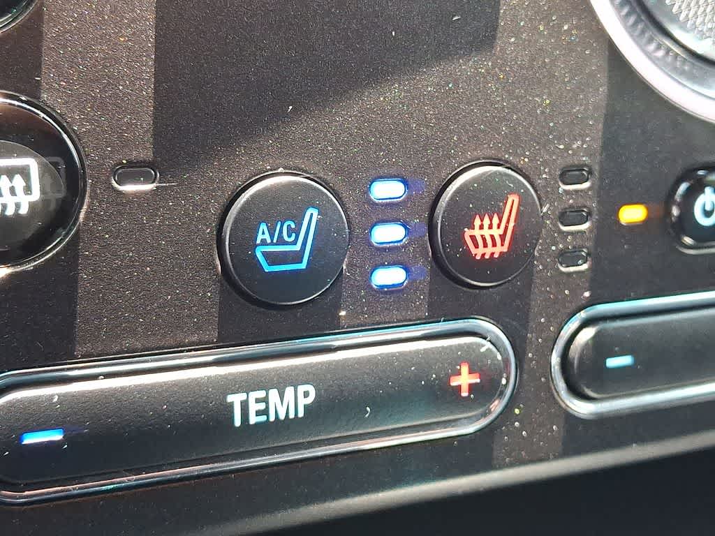 Thumbnail: 2016 Ford Explorer - 11