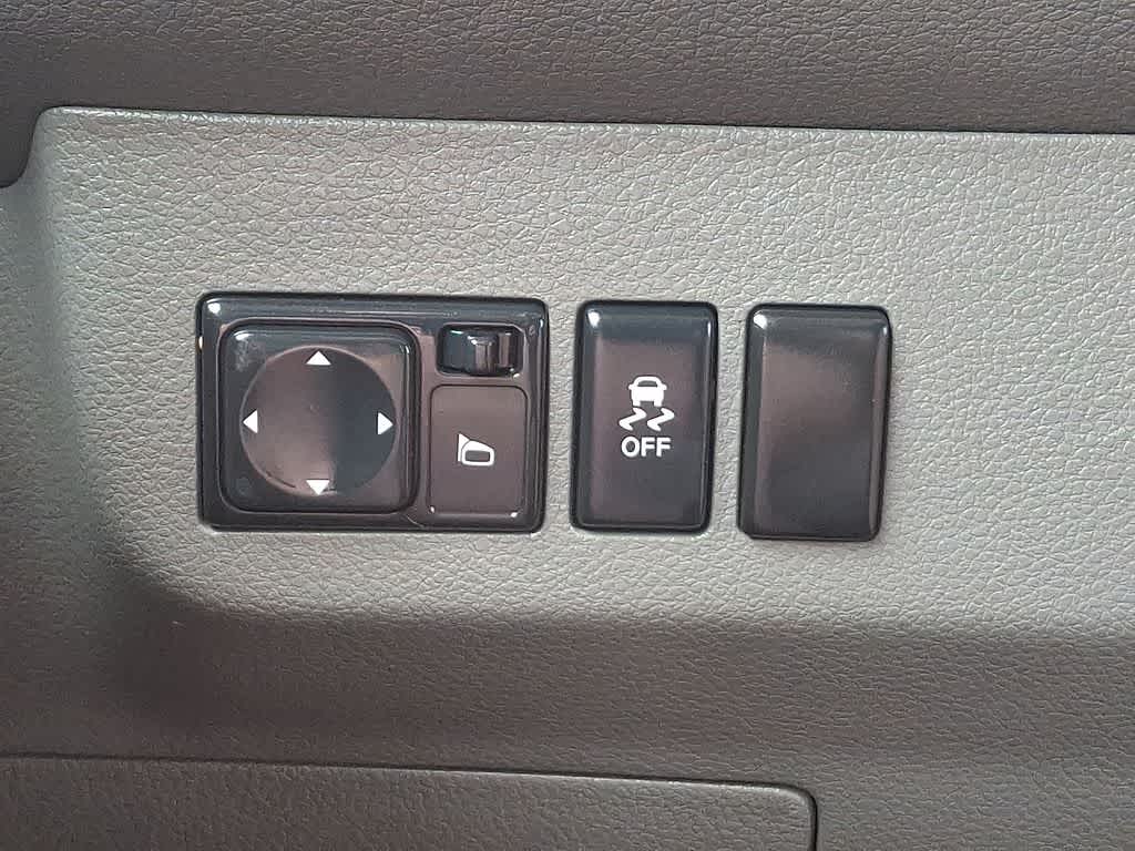 Thumbnail: 2016 Nissan NV - 7