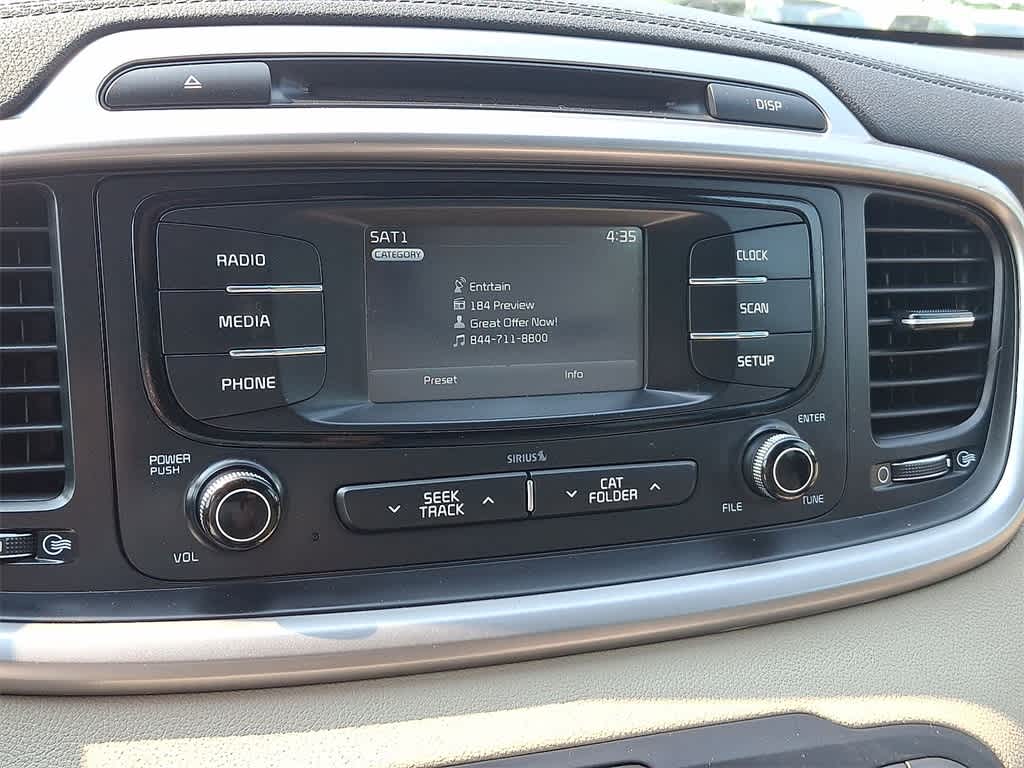 2017 Kia Sorento LX 14