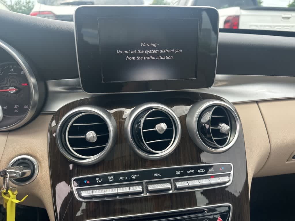 Thumbnail: 2016 Mercedes-Benz C-Class - 9
