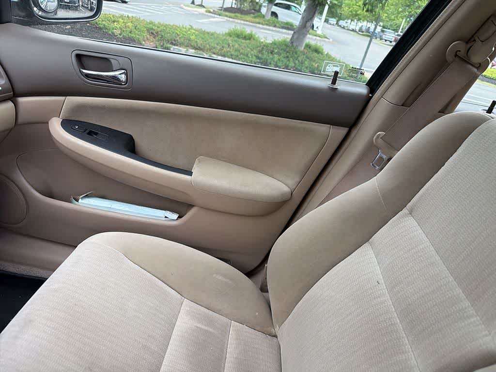 Thumbnail: 2005 Honda Accord - 26
