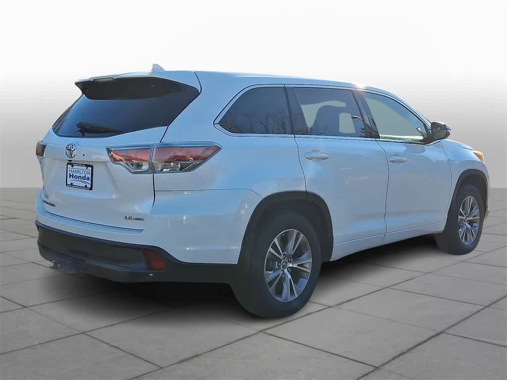 Thumbnail: 2016 Toyota Highlander - 24