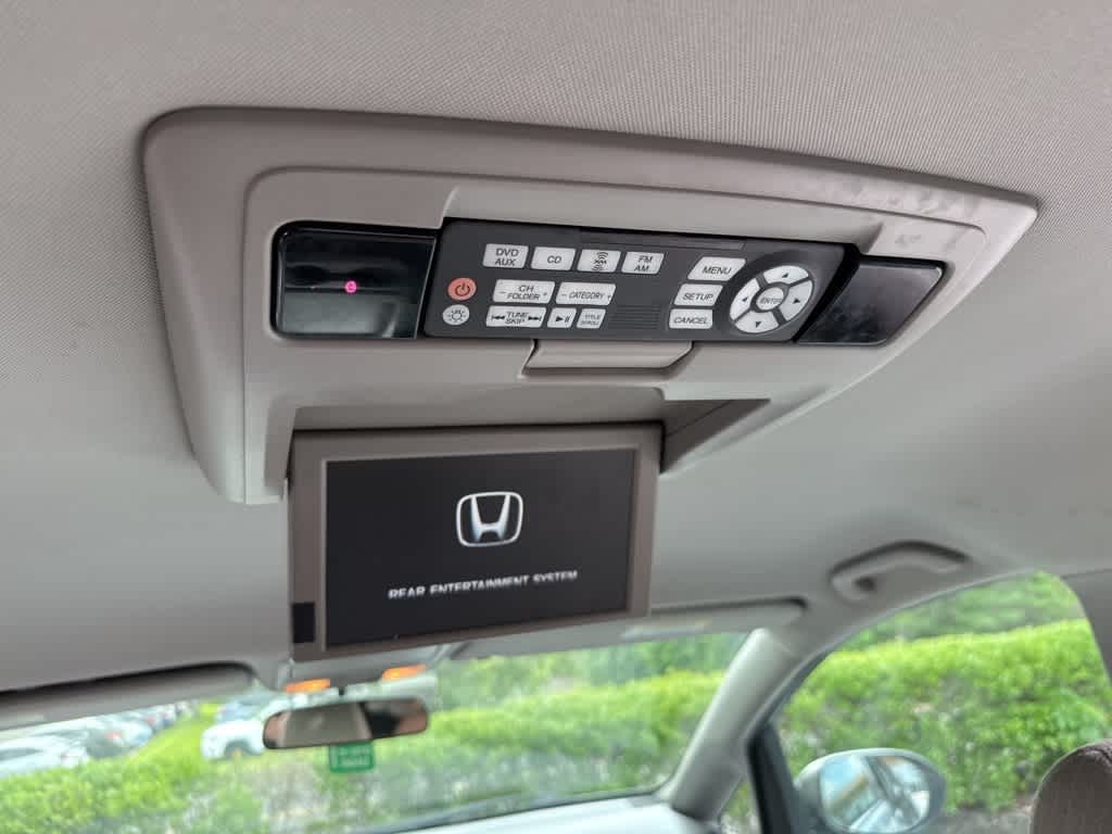 2016 Honda Odyssey SE 18