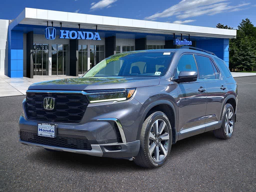 Thumbnail: 2023 Honda Pilot - 1