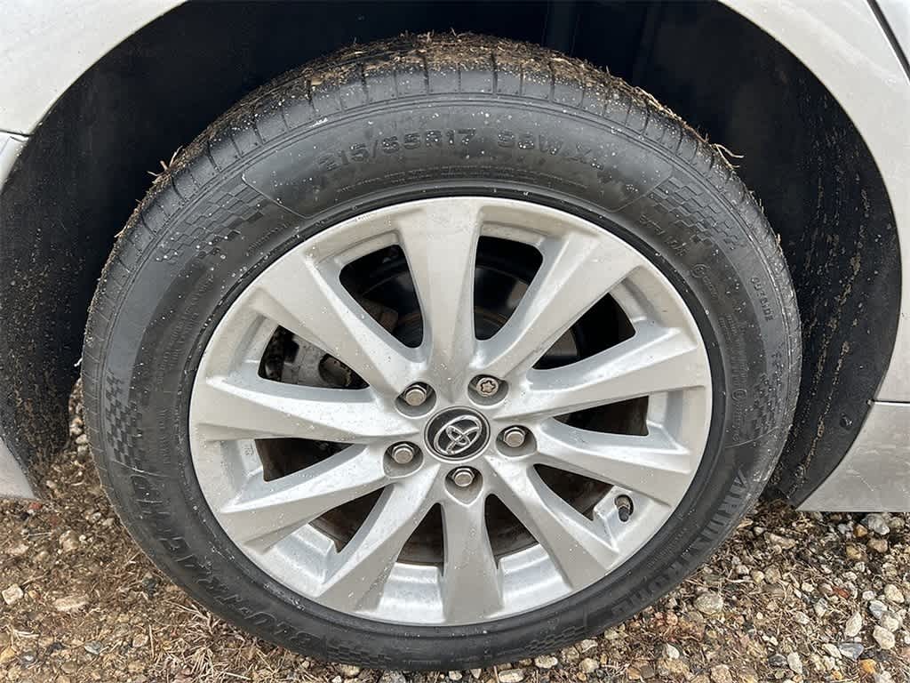 Thumbnail: 2018 Toyota Camry - 10