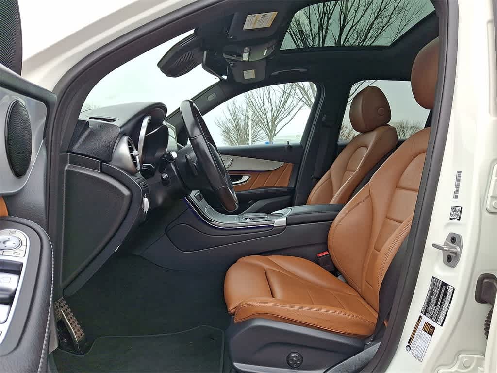 Thumbnail: 2022 Mercedes-Benz GLC - 11