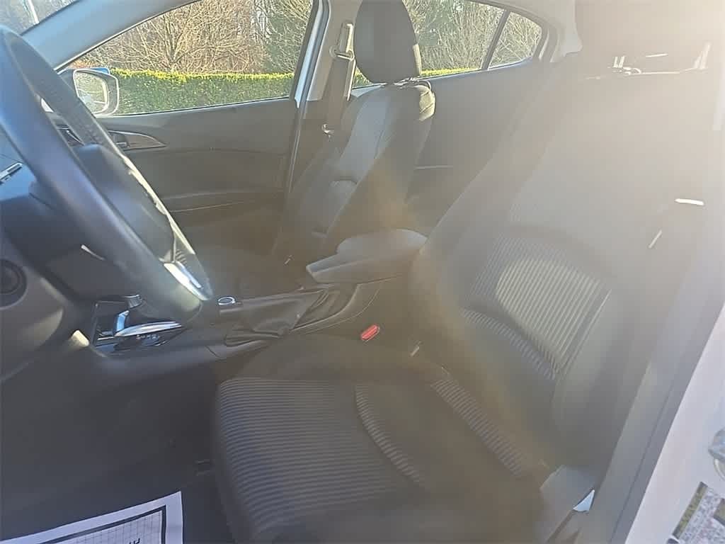 Thumbnail: 2016 Mazda Mazda3 - 15