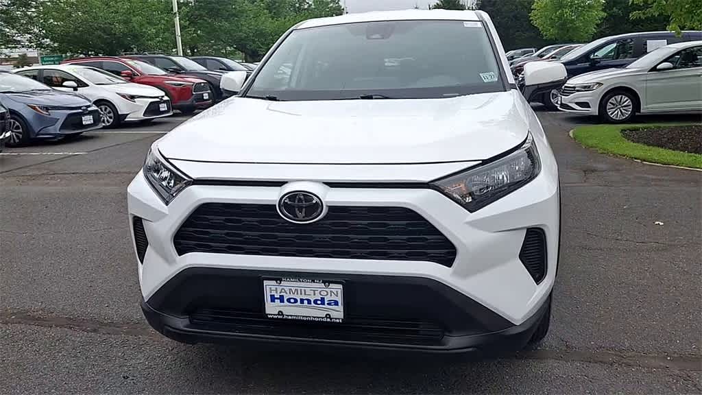2022 Toyota RAV4 LE 3