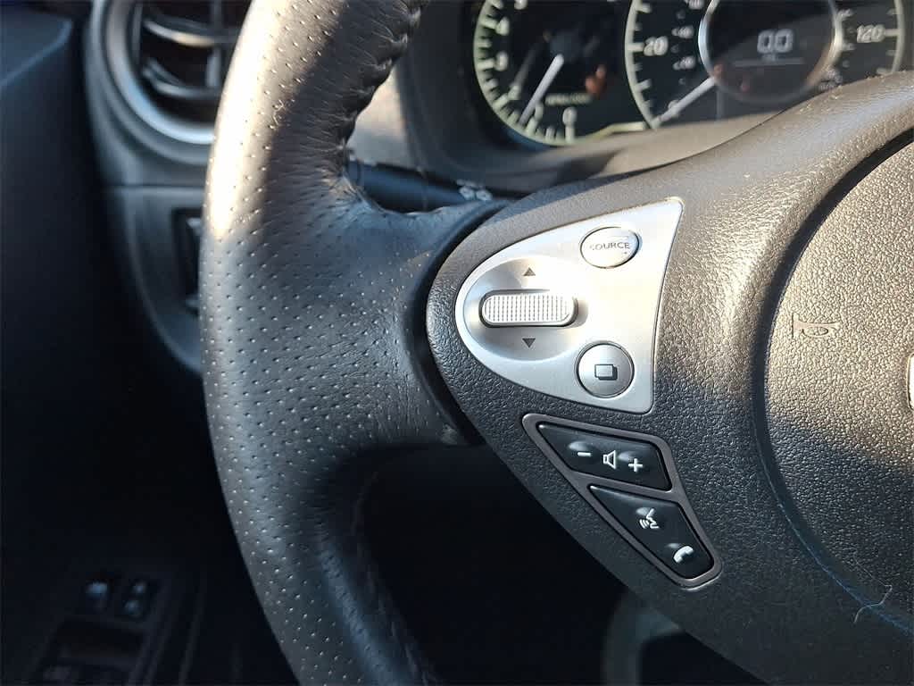 Thumbnail: 2015 Nissan Versa Note - 17